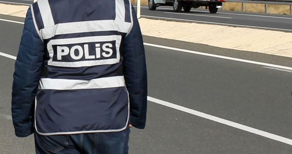 Ankara'da Polis Uygulama Noktasına Araç Daldı: 1 Polis Memuru Şehit Oldu