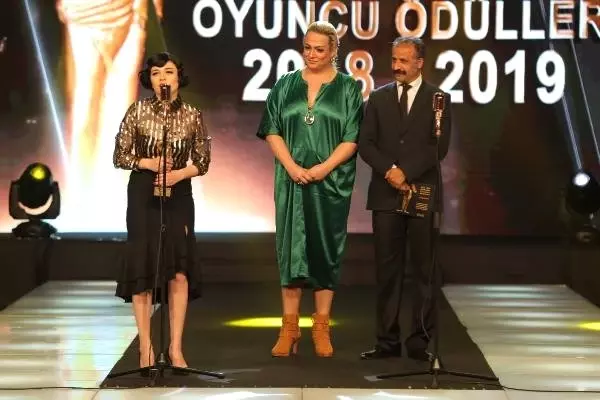 24. Sadri Alışık Sinema ve Tiyatro Oyuncu Ödülleri Sahiplerini Buldu 24. Sadri Alışık Sinema ve Tiyatro Oyuncu Ödülleri Sahiplerini Buldu