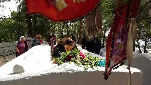 7 Asırlık Hıdırellez Geleneği Kazdağları'nda Sürüyor