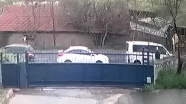 Başakşehir'de Araçlardan Hırsızlık Yapan Zanlı Tutuklandı Başakşehir'de Araçlardan Hırsızlık Yapan Zanlı Tutuklandı