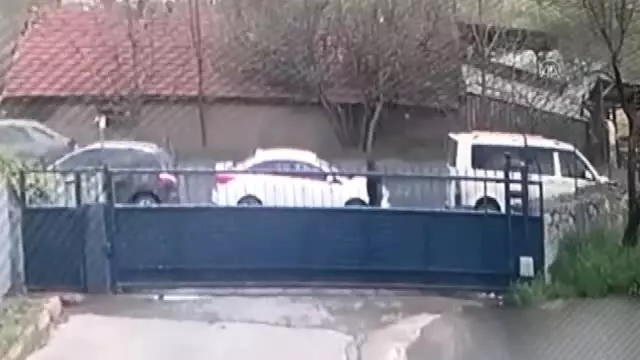Başakşehir'de Araçlardan Hırsızlık Yapan Zanlı Tutuklandı Başakşehir'de Araçlardan Hırsızlık Yapan Zanlı Tutuklandı
