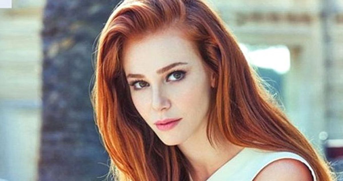 Güzel Oyuncu Elçin Sangu'dan Evlilik Açıklaması!
