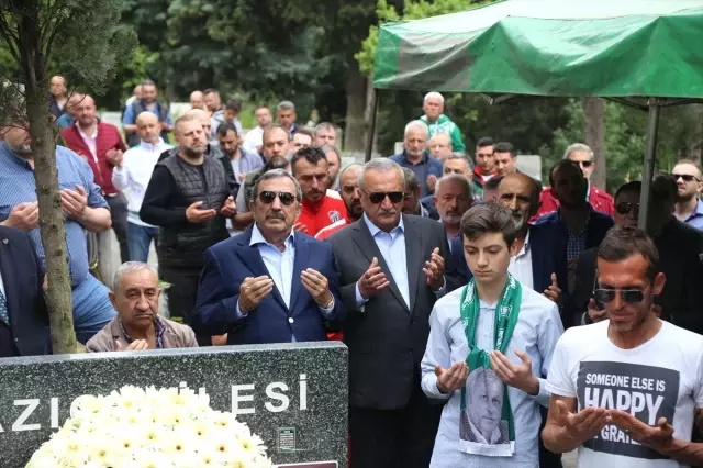 İbrahim Yazıcı Mezarı Başında Anıldı İbrahim Yazıcı Mezarı Başında Anıldı