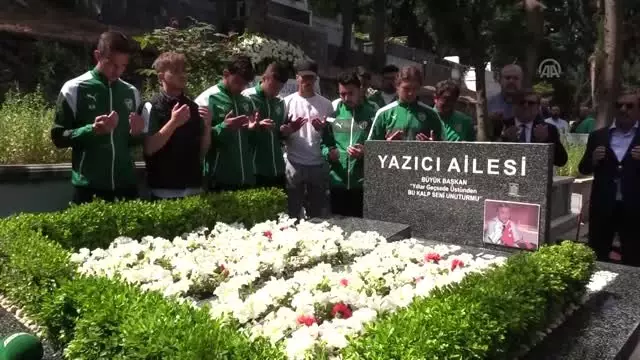 İbrahim Yazıcı Mezarı Başında Anıldı - Bursa İbrahim Yazıcı Mezarı Başında Anıldı - Bursa