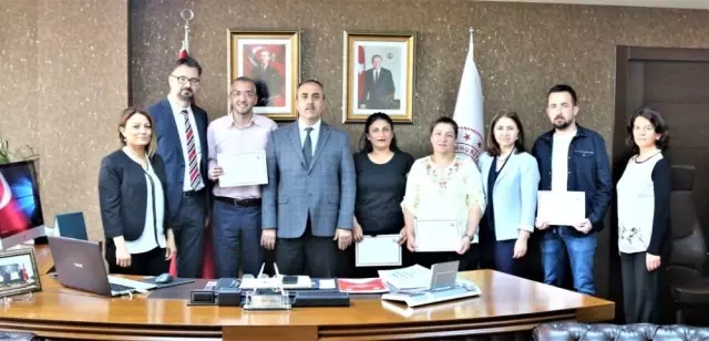 İl Sağlık Müdürlüğü'nün Başarılı Personeli, Başarı Belgesiyle Ödüllendirildi İl Sağlık Müdürlüğü'nün Başarılı Personeli, Başarı Belgesiyle Ödüllendirildi