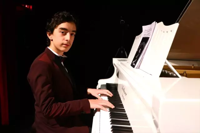 Kimsesiz Çocuklar Yararına Verdiği Konserlerle Takdir Topluyor
