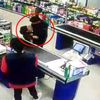 6 Yaşındaki Çocuğu, "Sen Erkek misin Kadın mısın" Dedi Diye Dövdü! Kamera Kayıttaydı