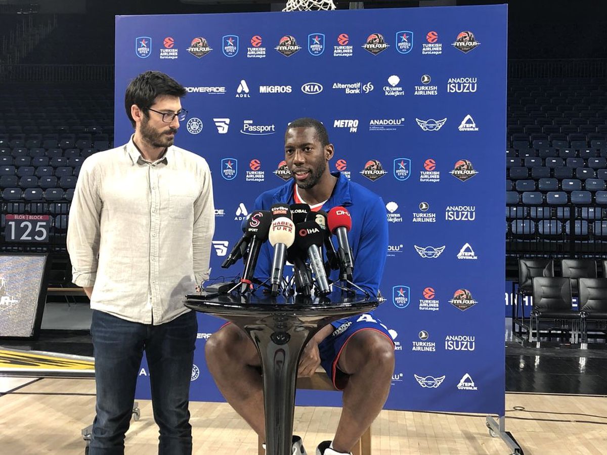 Bryant Dunston: 'Büyük Maçları Oynamasını Bilen İsimlere Sahibiz'