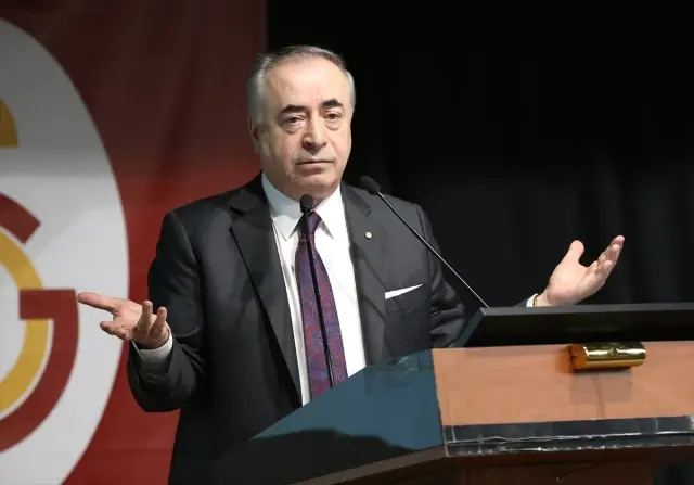 Galatasaray Kulübü Divan Kurulu Toplantısı Galatasaray Kulübü Divan Kurulu Toplantısı