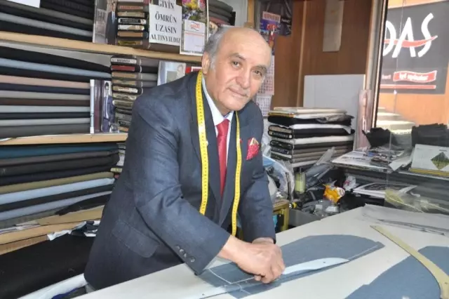 Gelişen Teknolojiye Rağmen 59 Yıldır Mesleğini Ayakta Tutmaya Çalışıyor Gelişen Teknolojiye Rağmen 59 Yıldır Mesleğini Ayakta Tutmaya Çalışıyor