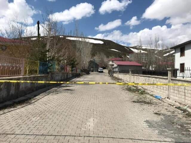 Korucu, Eşi ve 1 Yaşındaki Oğlunu Öldürdü, 2 Oğlunu Ağır Yaraladı