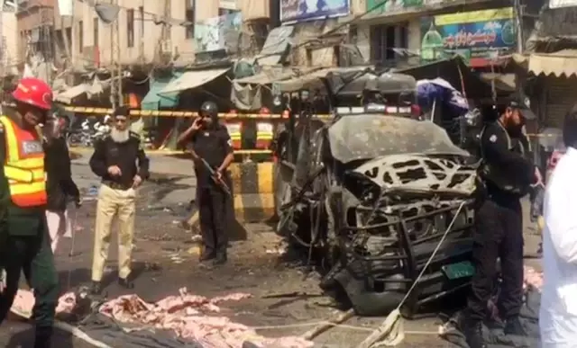 Pakistan'da Patlama: 9 Ölü, 24 Yaralı Pakistan'da Patlama: 9 Ölü, 24 Yaralı