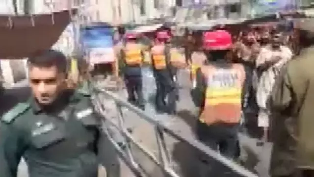 Pakistan'da Patlama: 9 Ölü, 24 Yaralı Pakistan'da Patlama: 9 Ölü, 24 Yaralı