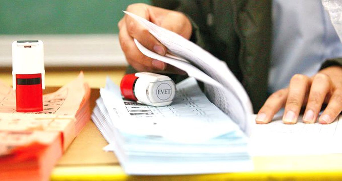CHP, Milletvekili ve Cumhurbaşkanı Seçimi ile İstanbul'un 39 İlçesinde Yapılan Seçimlerin İptali İçin YSK'ya Başvurdu