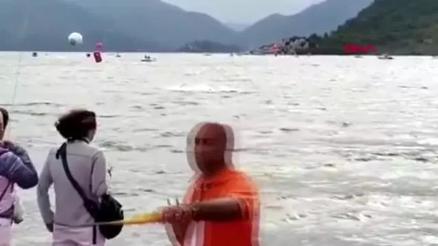 Spor Yüzme Yarışında Skandal Olay Spor Yüzme Yarışında Skandal Olay
