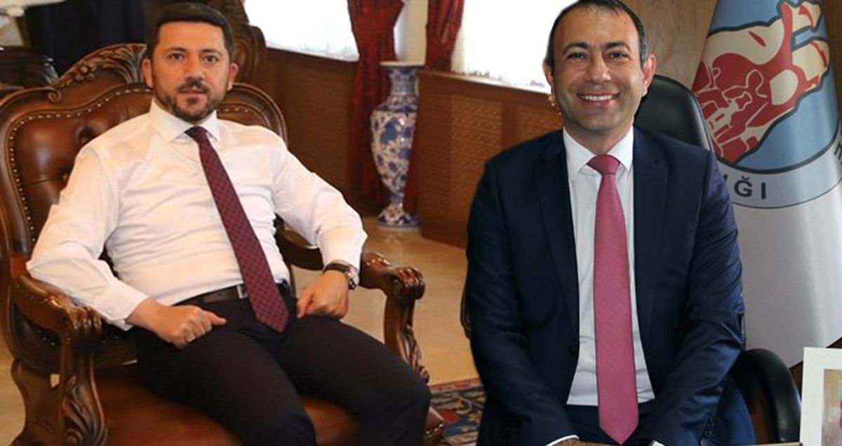AK Partili Başkanın İstemediği Sanatçıları CHP'li Başkan Davet Etti