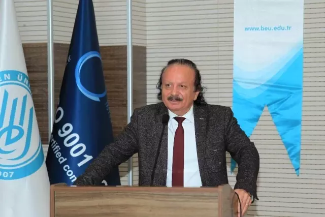 Beü'de Şiir Dinletisi Etkinliği Beü'de Şiir Dinletisi Etkinliği