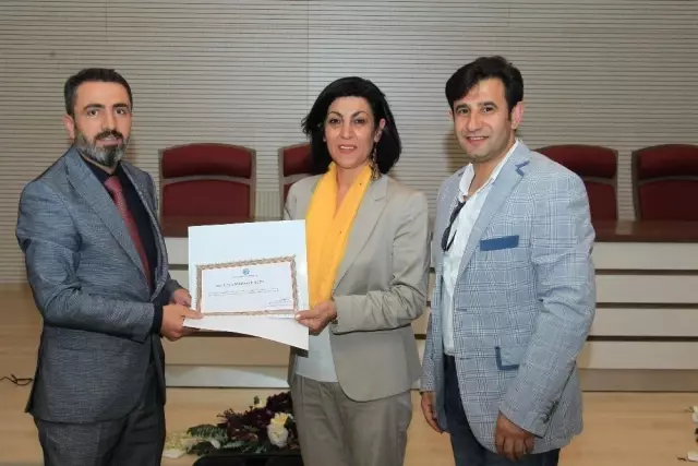 Beü'de Şiir Dinletisi Etkinliği Beü'de Şiir Dinletisi Etkinliği