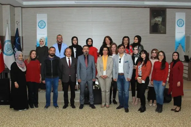 Beü'de Şiir Dinletisi Etkinliği Beü'de Şiir Dinletisi Etkinliği