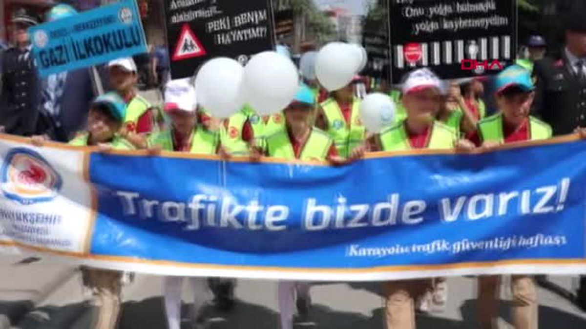 Denizli Protokol Üyeleri, Alkol Simülatör Gözlüğü Takıp Penaltı Atışı Yaptı