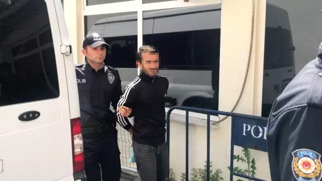 İstanbul'da 16 Yıl Önce Öldüren Babalarının Katilini Öldüren Şüpheli Yakalandı İstanbul'da 16 Yıl Önce Öldüren Babalarının Katilini Öldüren Şüpheli Yakalandı