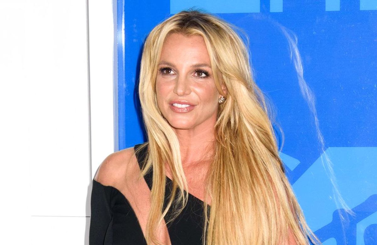 Britney Spears'ten Eski Menajerine Şok Yasak!