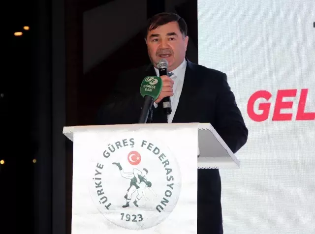 Güreş Camiası İftar Yemeğinde Bir Araya Geldi Güreş Camiası İftar Yemeğinde Bir Araya Geldi