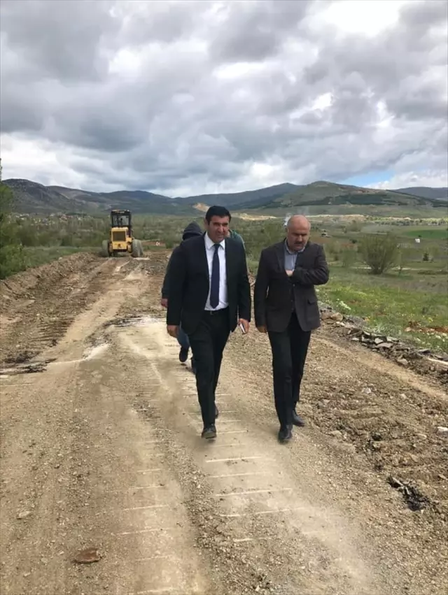 Hüyük'te Dış Mahallelerin Yolları Genişletiliyor