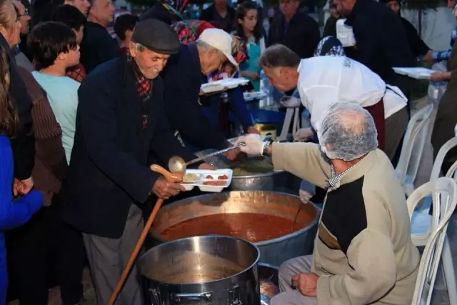 Osmaneli'nde İftar Programı Düzenlendi Osmaneli'nde İftar Programı Düzenlendi