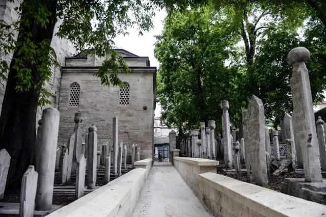 Restorasyonu Tamamlanan Davutpaşa Camisi İbadete Açıldı Restorasyonu Tamamlanan Davutpaşa Camisi İbadete Açıldı