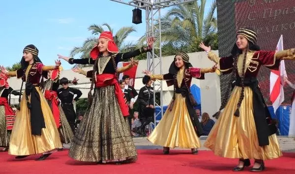 Rus Zafer Bayramı, Kemer'de Kutlandı Rus Zafer Bayramı, Kemer'de Kutlandı