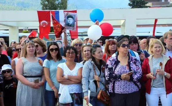 Rus Zafer Bayramı, Kemer'de Kutlandı Rus Zafer Bayramı, Kemer'de Kutlandı