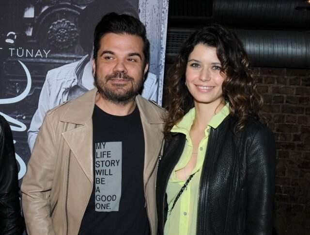 Şarkıcı Kenan Doğulu, Beren Saat'le Boşanacakları Yönündeki İddiaları Yalanladı