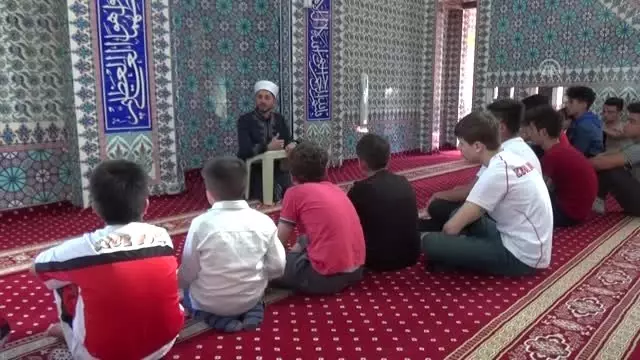 Camide İmam,salonda Kick Boks Antrenörü - Muğla Camide İmam,salonda Kick Boks Antrenörü - Muğla