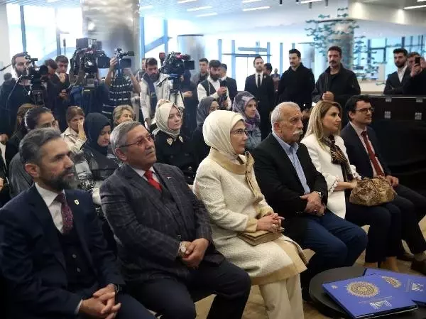 Emine Erdoğan Çamlıca Camii'nde Sergi Açılışı Yaptı