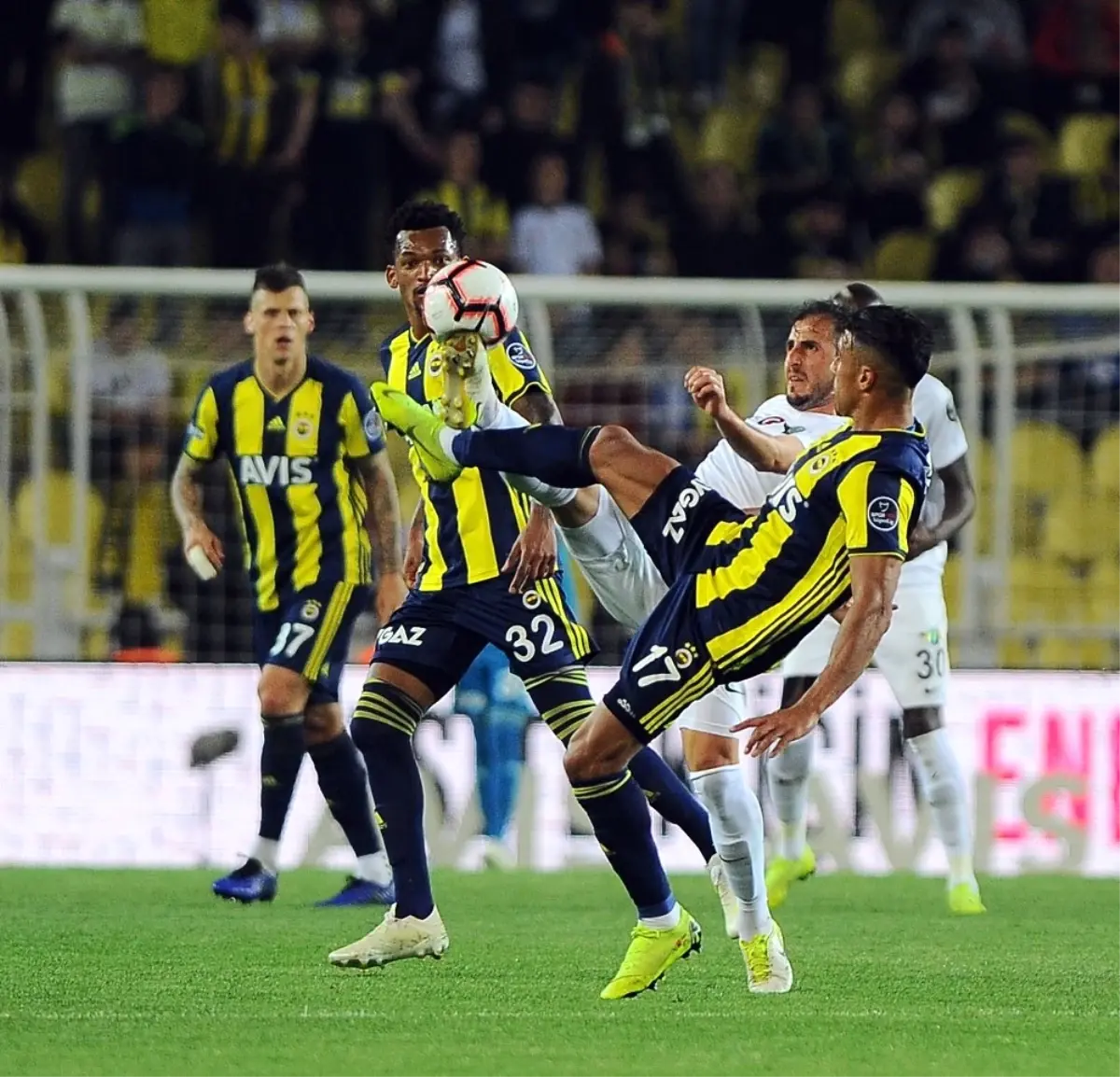 Fenerbahçe Kazandı: Akhisarspor Küme Düştü