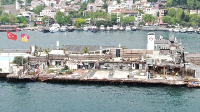 Galatasaray Adası, İstanbul Boğazı'nın Ortasında Enkaz Halde Bekliyor
