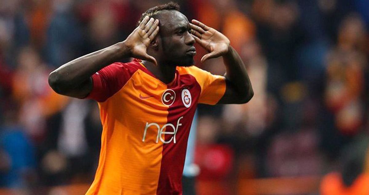 Mbaye Diagne ile Sinan Gümüş Birbirine Girdi!