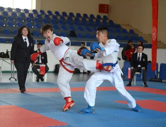 Okul Sporları Yıldızlar Karate Türkiye Birinciliği Okul Sporları Yıldızlar Karate Türkiye Birinciliği