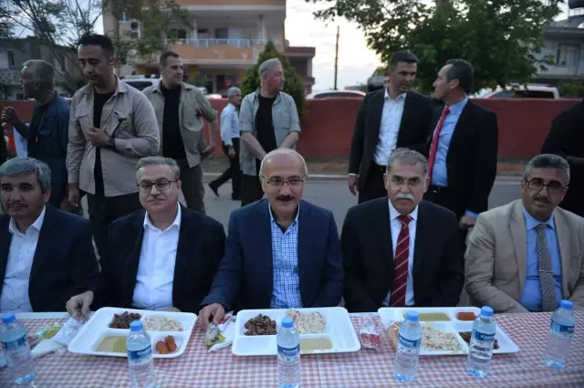 TBMM Plan ve Bütçe Komisyonu Başkanı Lütfi Elvan Mersin'de TBMM Plan ve Bütçe Komisyonu Başkanı Lütfi Elvan Mersin'de