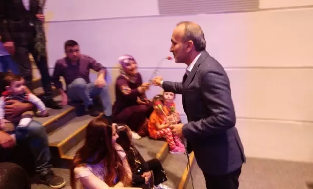 Arnavutköy'de Anneler Günü'nde 'Özel Anneler Sergisi' Arnavutköy'de Anneler Günü'nde 'Özel Anneler Sergisi'