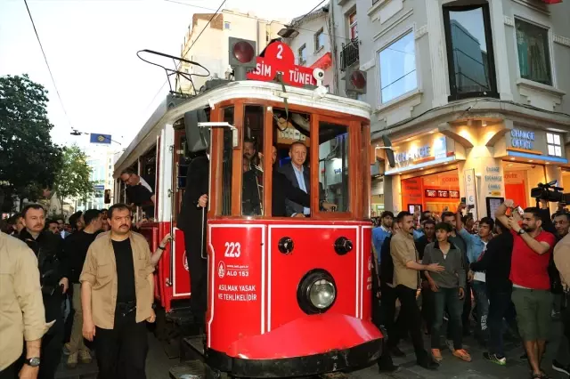 Cumhurbaşkanı Erdoğan ile Kestaneci Arasında Geçen Diyalog Vatandaşları Gülümsetti Cumhurbaşkanı Erdoğan ile Kestaneci Arasında Geçen Diyalog Vatandaşları Gülümsetti