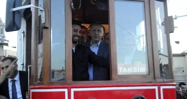 Cumhurbaşkanı Erdoğan'ın 'Her Şey Çok Güzel Olacak' Diyen Kadına Cevabı Sosyal Medyada Gündem Oldu! Cumhurbaşkanı Erdoğan'ın 'Her Şey Çok Güzel Olacak' Diyen Kadına Cevabı Sosyal Medyada Gündem Oldu!