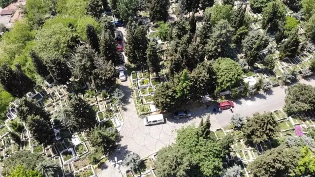 Feriköy Mezarlığı'nda Anneler Günü Yoğunluğu