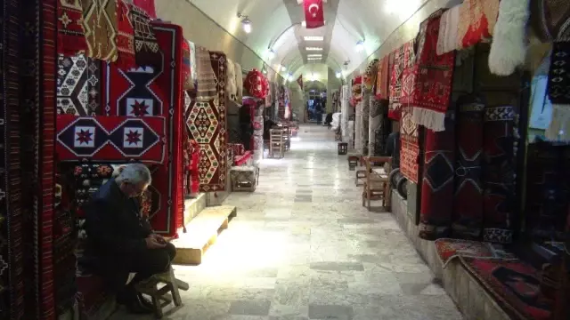 Gündüz Sessizliğe Bürünen Şehir İftar ile Hareketleniyor
