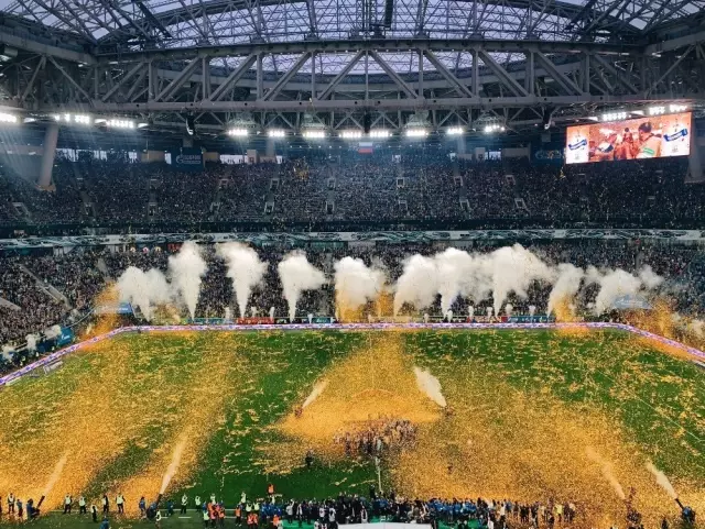 Rusya Şampiyonu Zenit Kupasını Aldı