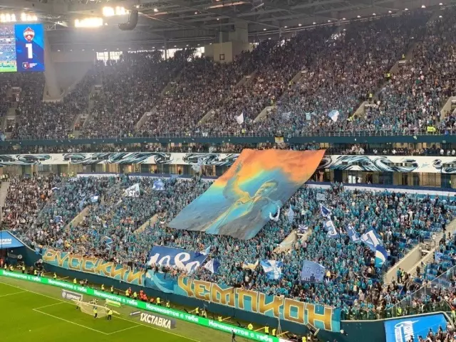 Rusya Şampiyonu Zenit Kupasını Aldı