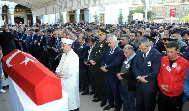 Şehit Altunkaş Son Yolculuğuna Uğurlandı Şehit Altunkaş Son Yolculuğuna Uğurlandı