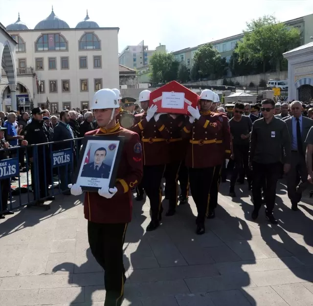 Şehit Altunkaş Son Yolculuğuna Uğurlandı Şehit Altunkaş Son Yolculuğuna Uğurlandı