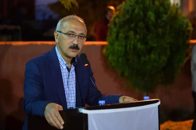 TBMM Plan ve Bütçe Komisyonu Başkanı Lütfi Elvan Mersin'de TBMM Plan ve Bütçe Komisyonu Başkanı Lütfi Elvan Mersin'de